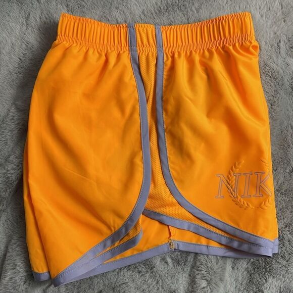 🍊NWT Nike women dri fit tempo training shorts size M bright orange 🍊 🏃🏻‍♀️ - Picture 12 of 12